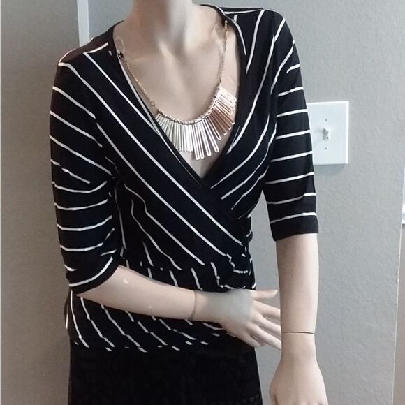 PLUS SIZE BLACK WHITE STRIPE TOP - Picture 1 of 3